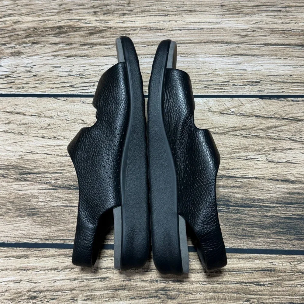 SAS Tripad Comfort Sandals Mens 10.5 M Black Leather Bravo Heel Strap 3 Buckle